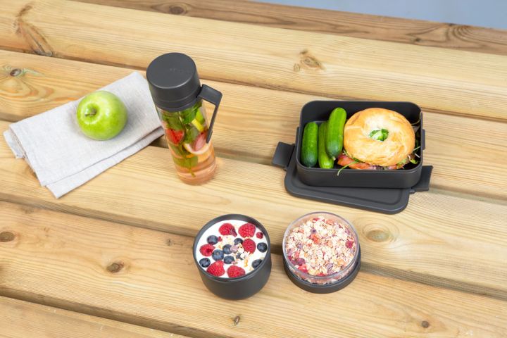 Make & Take Ontbijt- en Lunchset 3-delig, kunststof (waterfles met zeef, ontbijtkom 0,5 liter, lunchbox medium) - Dark Grey