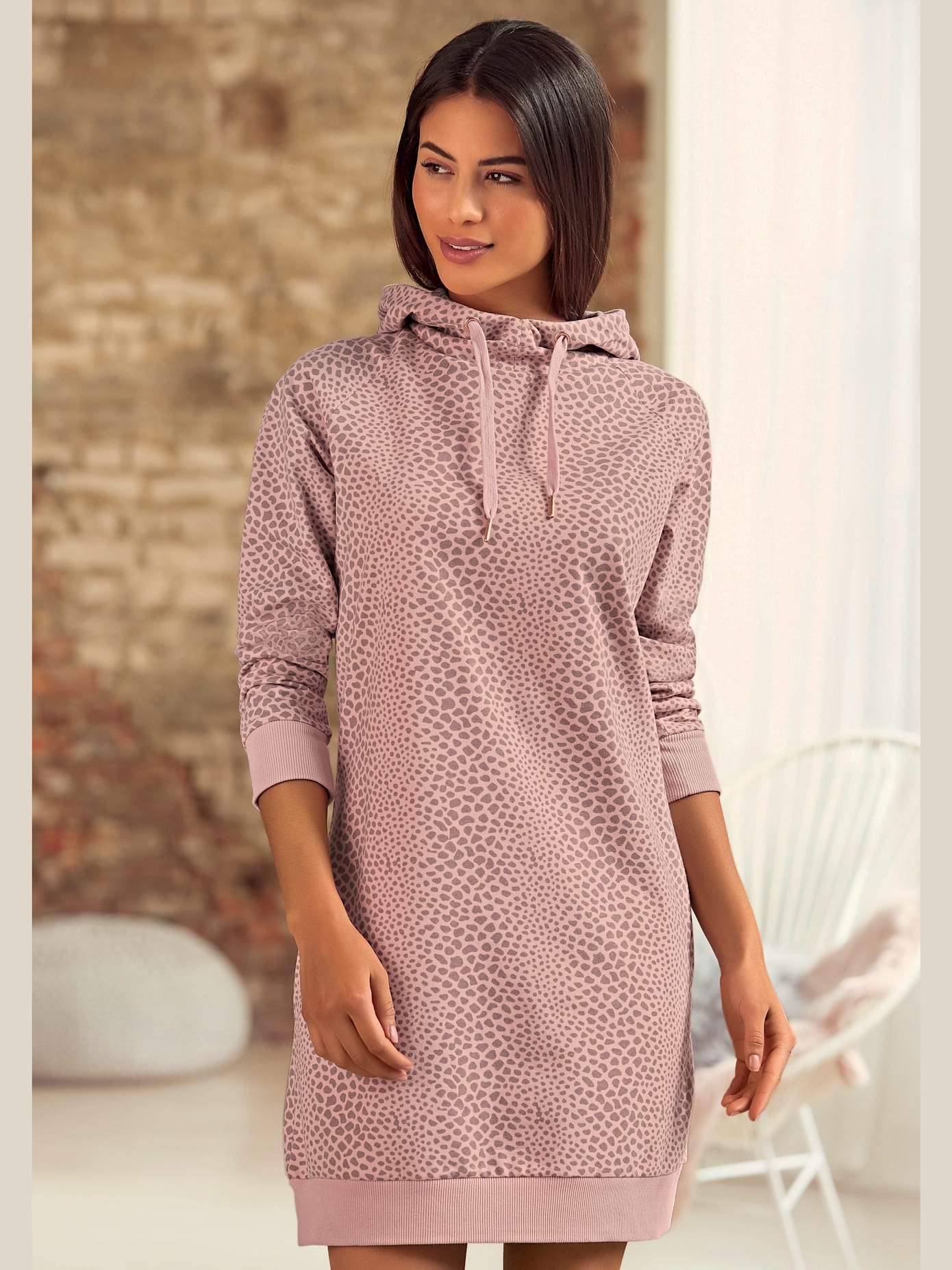 Robe en matière sweat robe sweat confortable à capuche