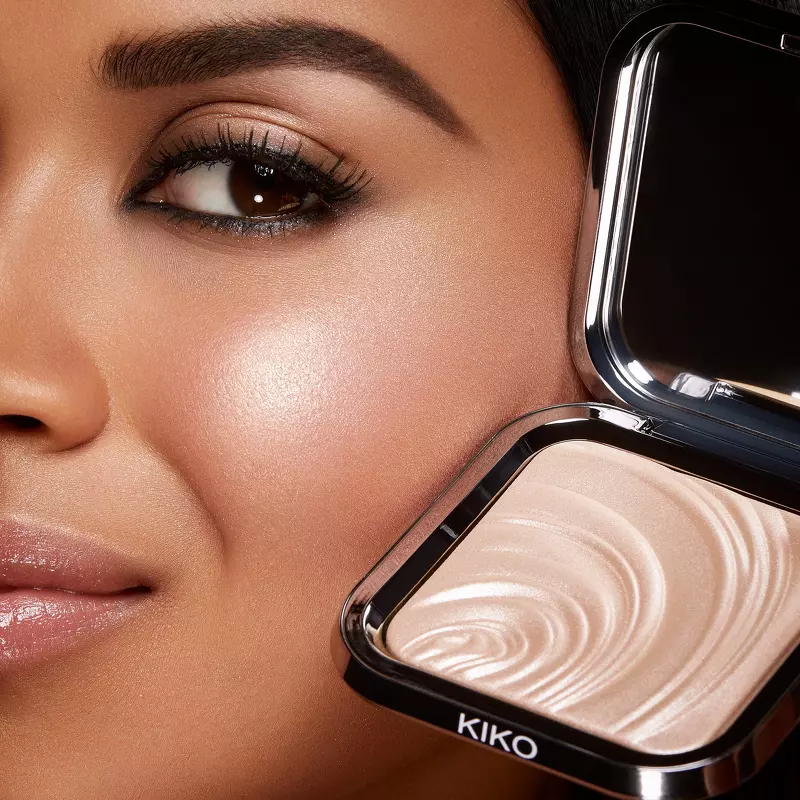 KIKO Milano Glow Fusion Intense Powder Highlighter 10,5 gr. - 01 Champagne