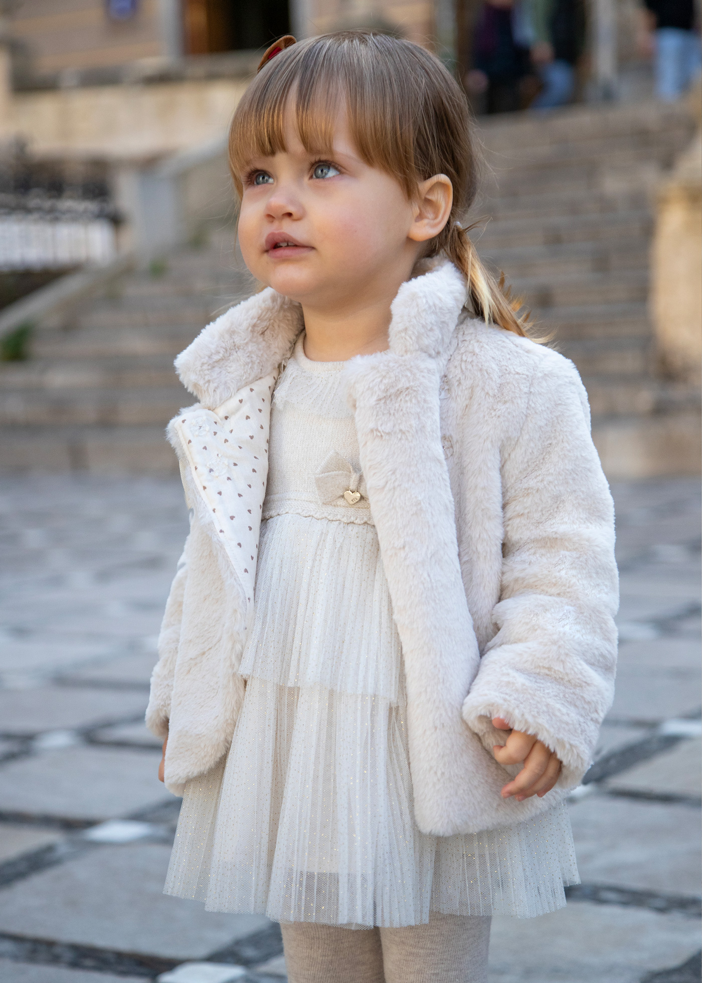 Vestido de bebê combinando malha e tule