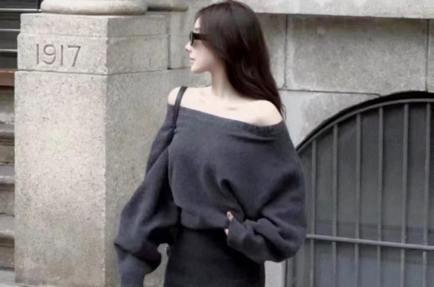 Onipixiy - Off-Shoulder Effen Geribbelde Mini Trui Jurk