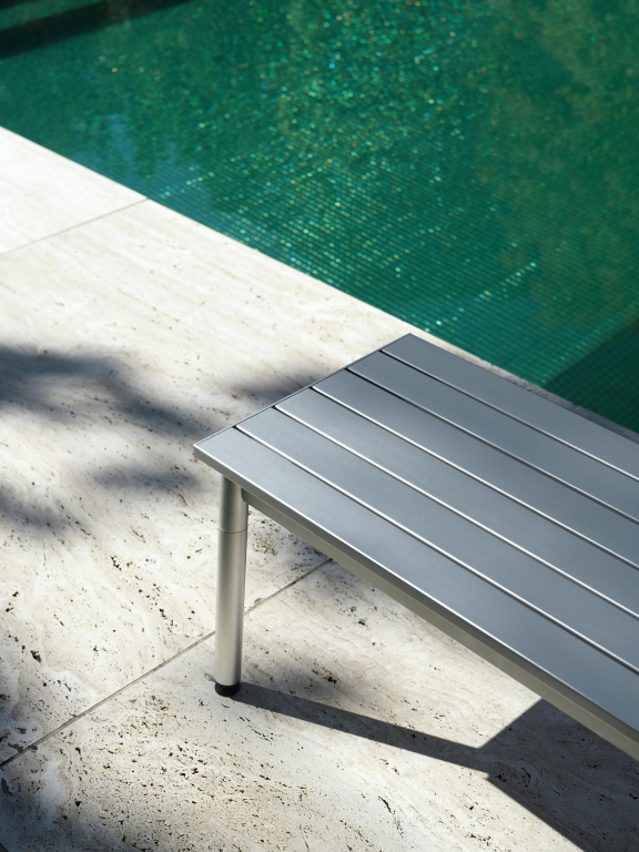 Normann Copenhagen Ex outdoor bank aluminium