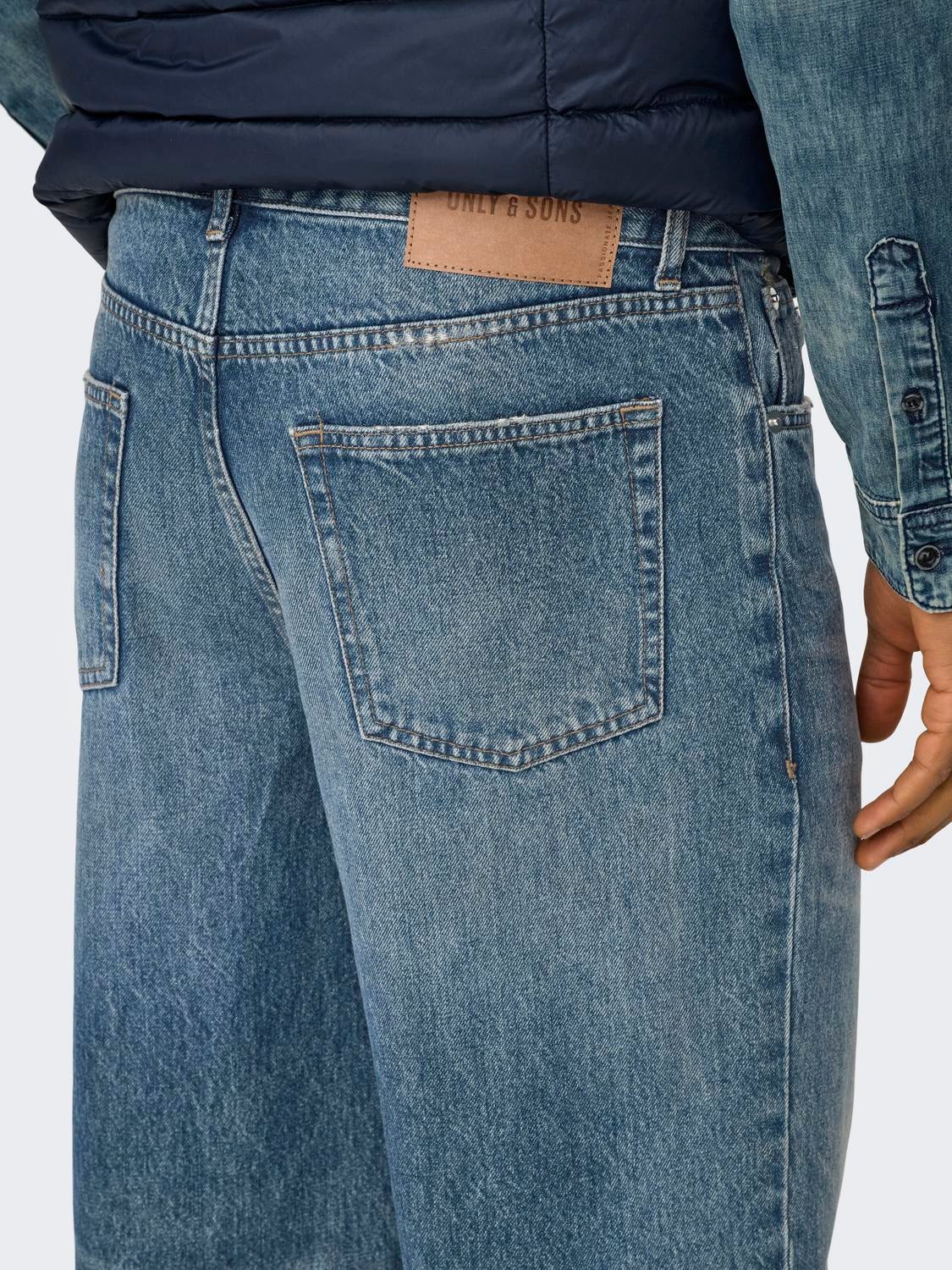 ONSEDGE Mittlere Taille Gerade geschnitten Jeans Medium Blue Denim