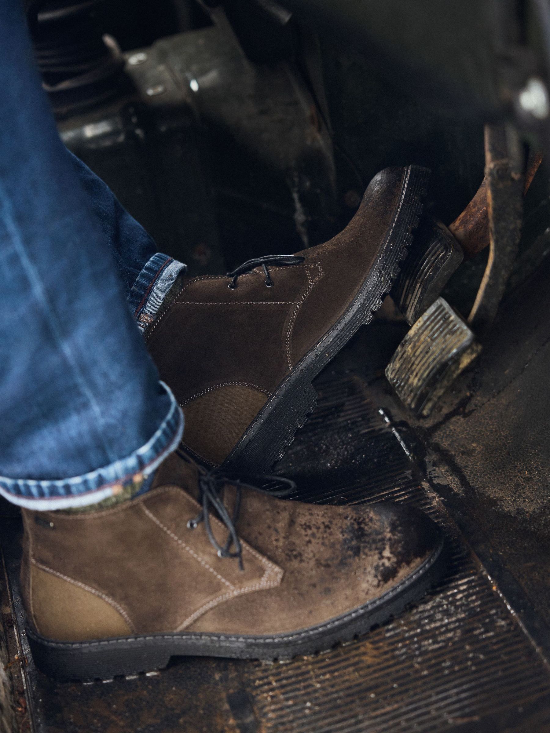 Bruin - Barbour® Maxwell Leather Chukka Boots