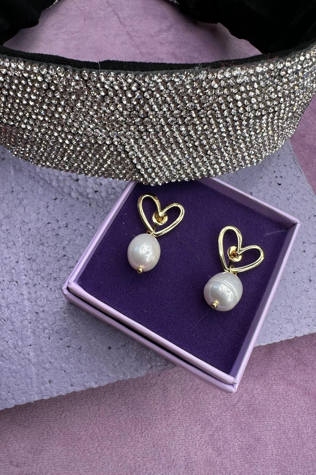Mellow Moon Heart And Pearl Earring