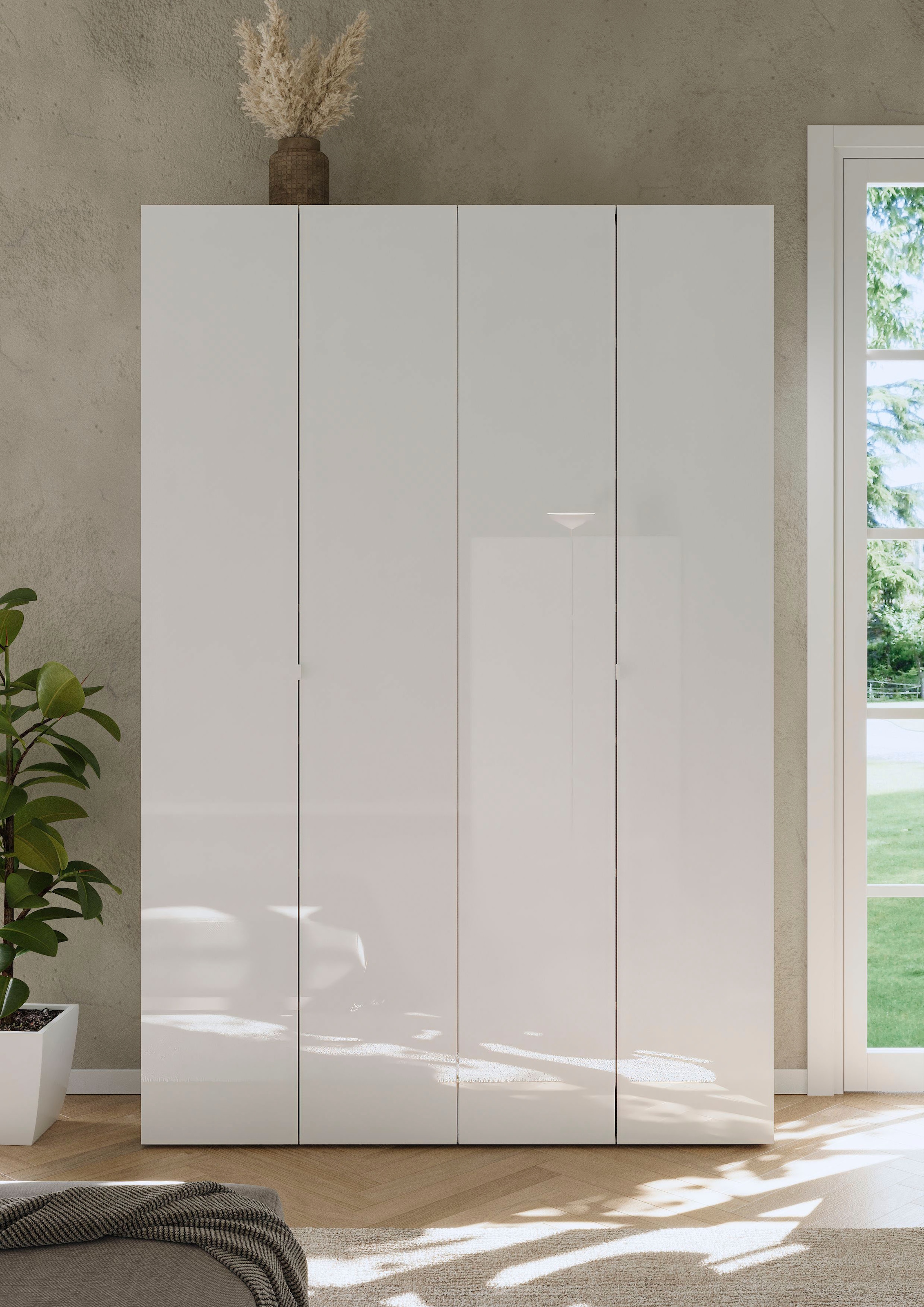 INOSIGN Schuhschrank »SMILE Breite 124 cm, Höhe 184 cm, Schuhregal mit 7 Ebenen, 14 Fächer« Schuhkommode in Weiss Hochglanz Lack, 2 Metallgriffe