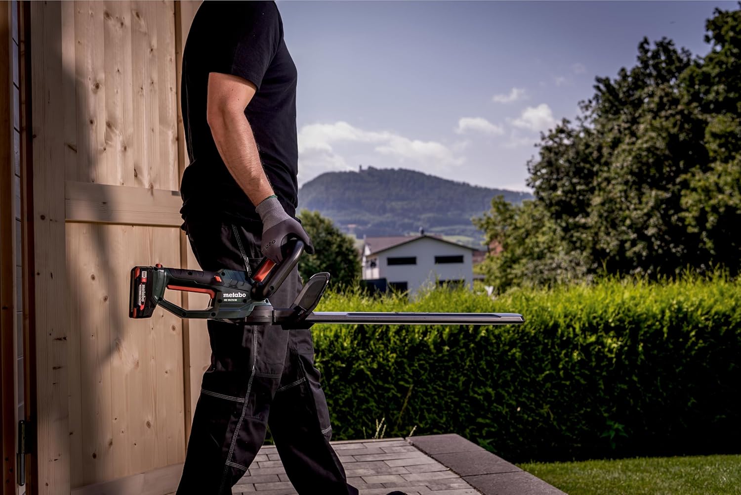 metabo Akku-Heckenschere HS 18 LTX 55 – 601718850 – 18 V – Leicht und leise – Elektrische Hecken- und Strauchschere – Ohne Akku und Ladegerät