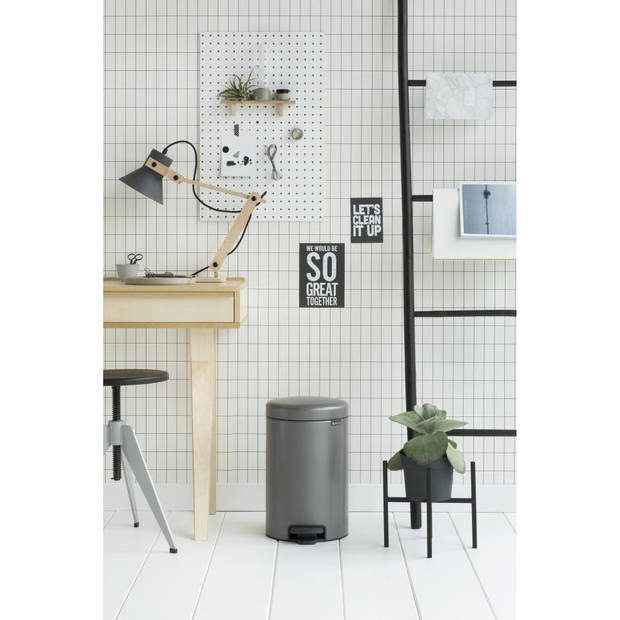 Brabantia newIcon pedaalemmer 12 liter met kunststof binnenemmer - Platinum