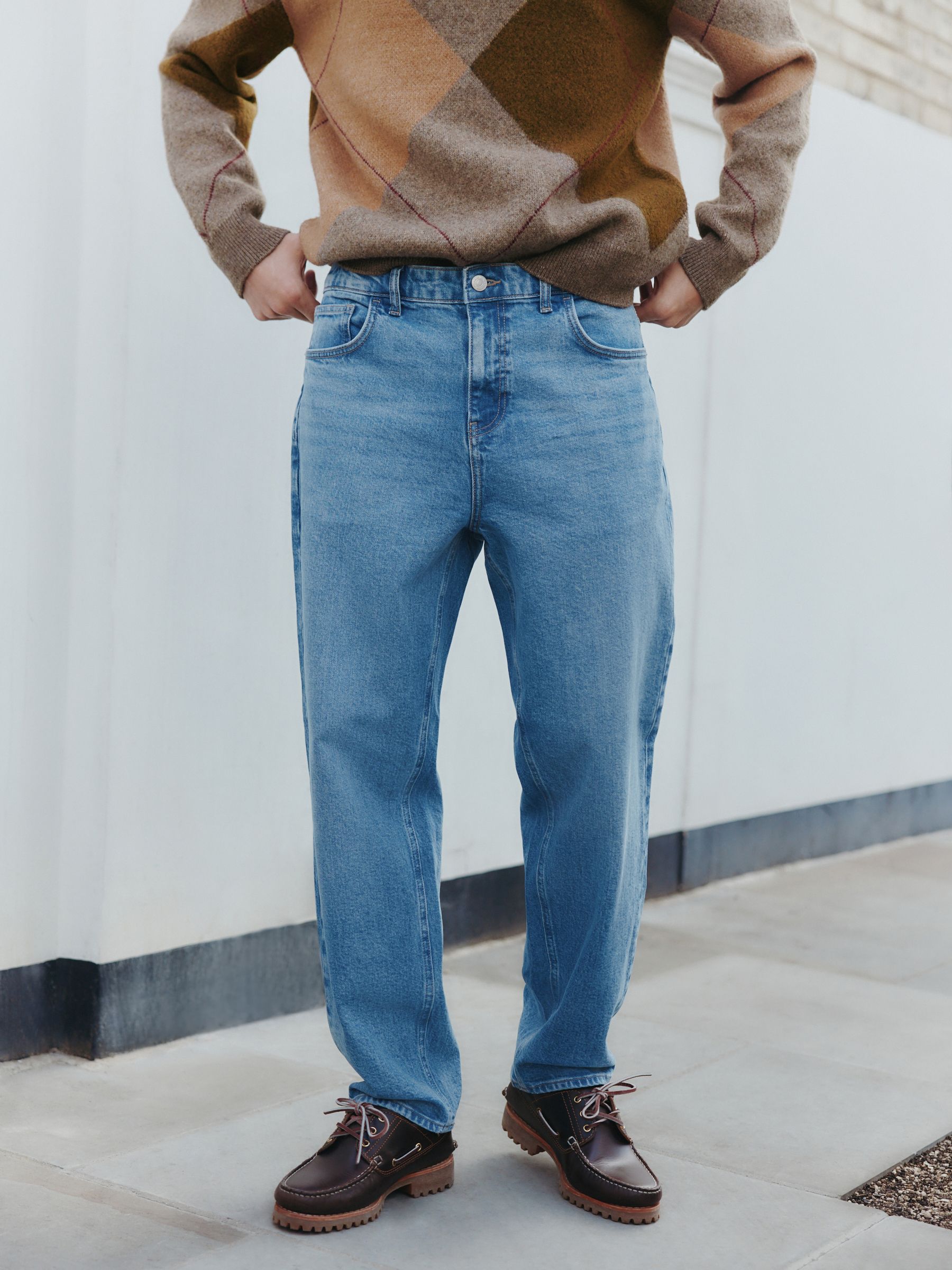 Lichtblauw - Relaxte uitlopende pasvorm - Vintage wash denim jeans