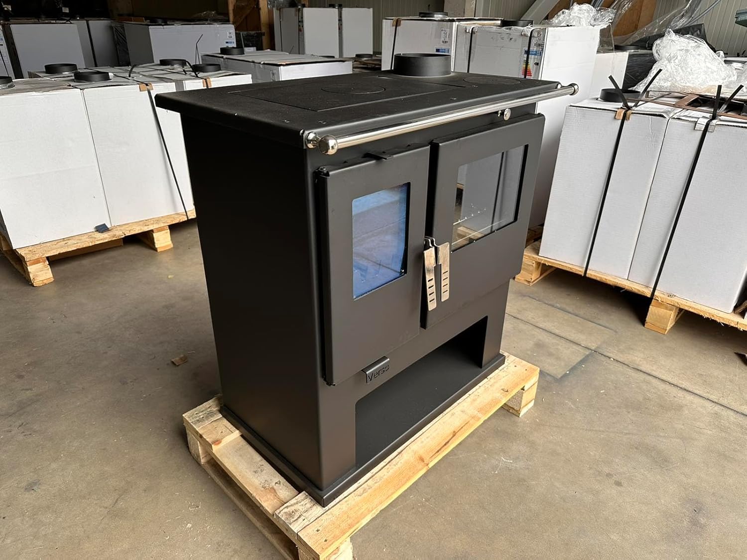 Verso Cs - Cuisinière à bois - 7,7 kW - Puissant four de cuisine avec style traditionnel et efficacité moderne - Noir