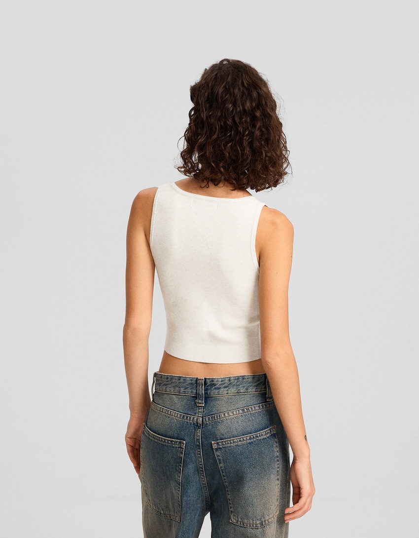 Top cropped de tricô com alças finas