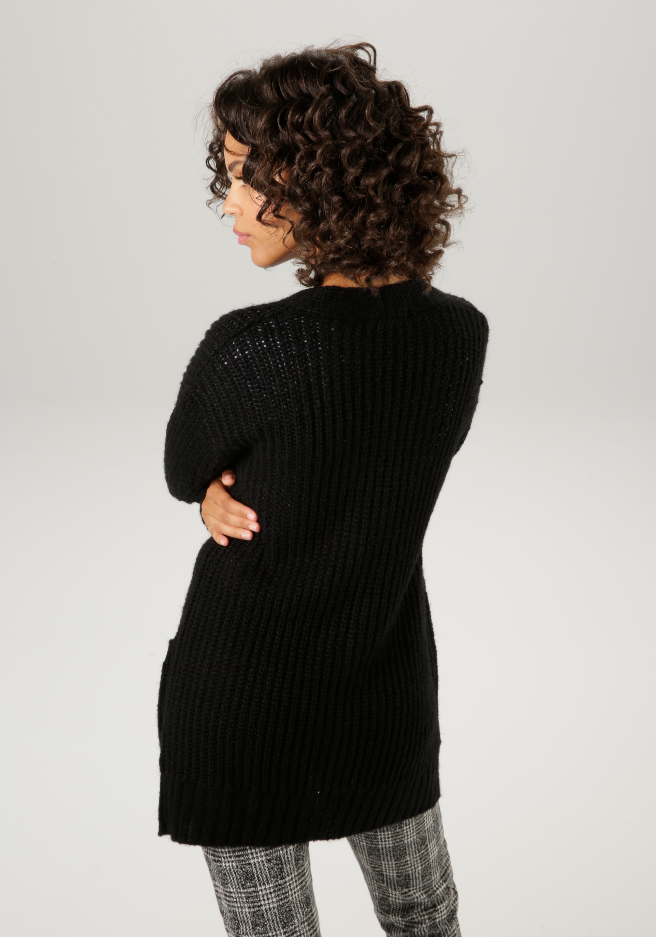 Aniston CASUAL Strickjacke , mit kunstvollem Strickmuster