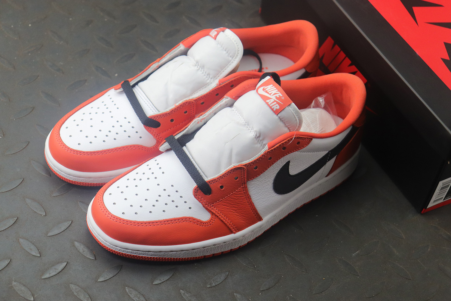 Jordan 1 Low Starfish
