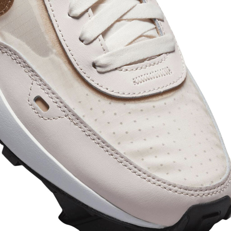 Nike waffle one Light soft pink/metallic coppe
