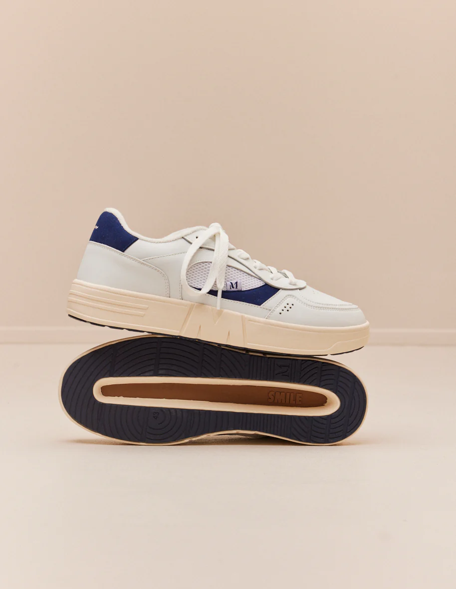 Baskets basses Aimé - Cuir recyclé et suède vegan marine blanc