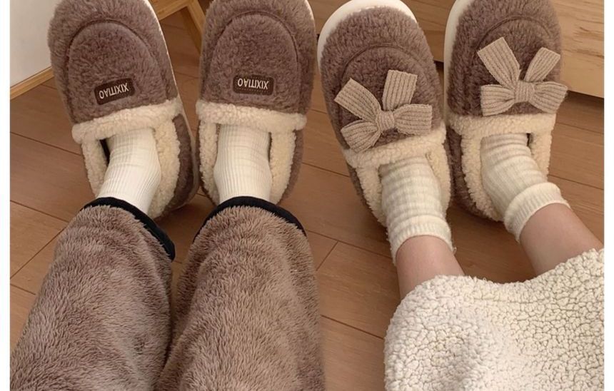Dalli Daisy - Fluffy pantoffels met strik