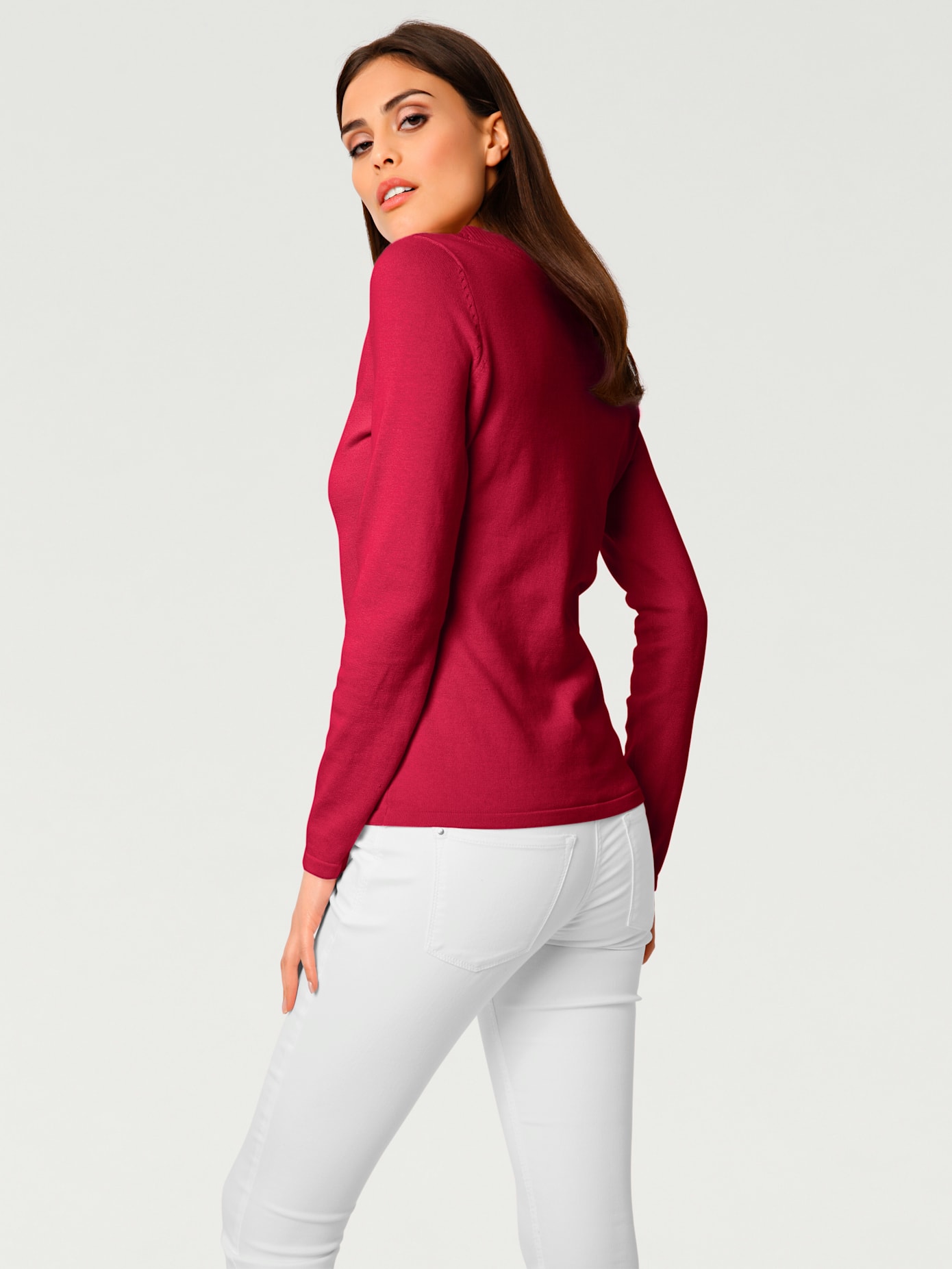 Joli pull basique à encolure en v