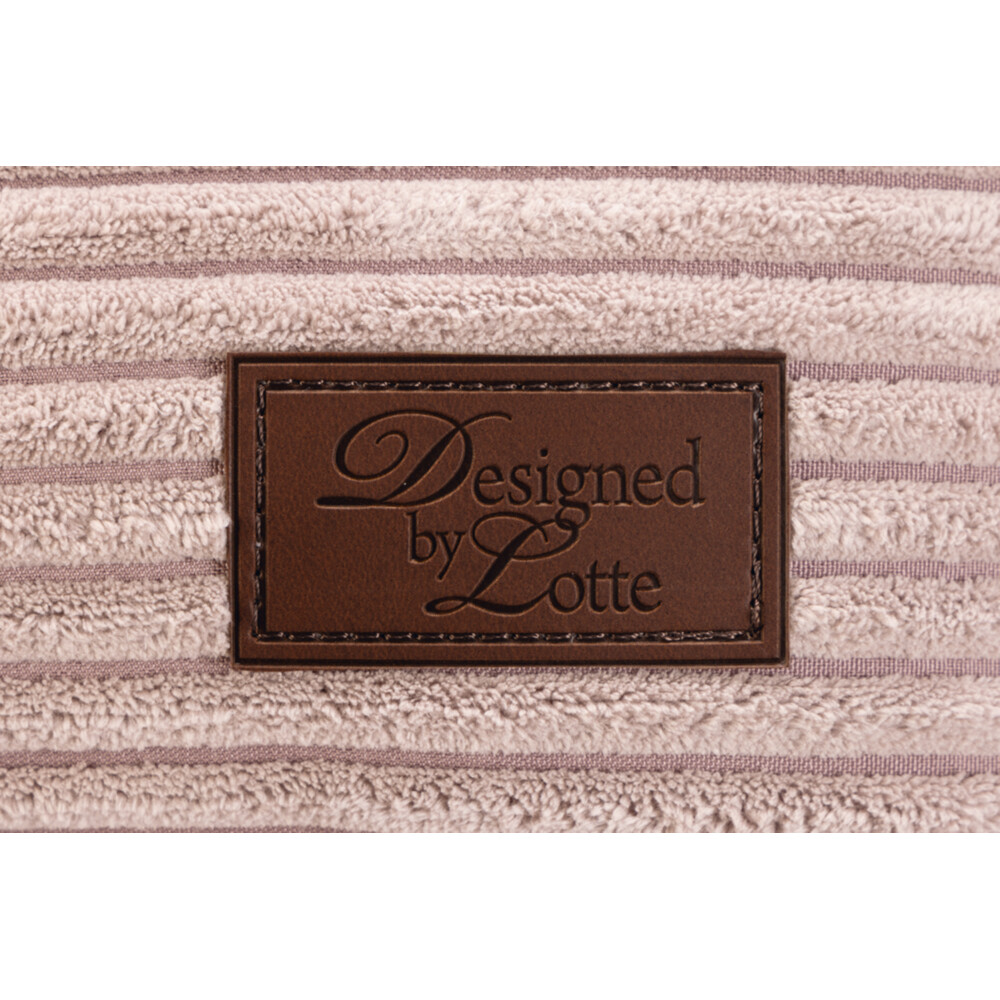 Designed by Lotte Ligbed Ribbed Roze65 x 60 x 20 cm