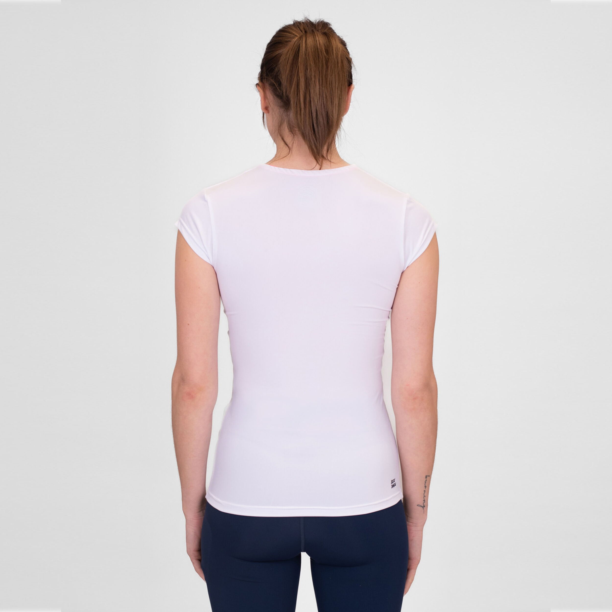 BIDI BADU Crew V-Neck T-shirt Femmes - Blanc