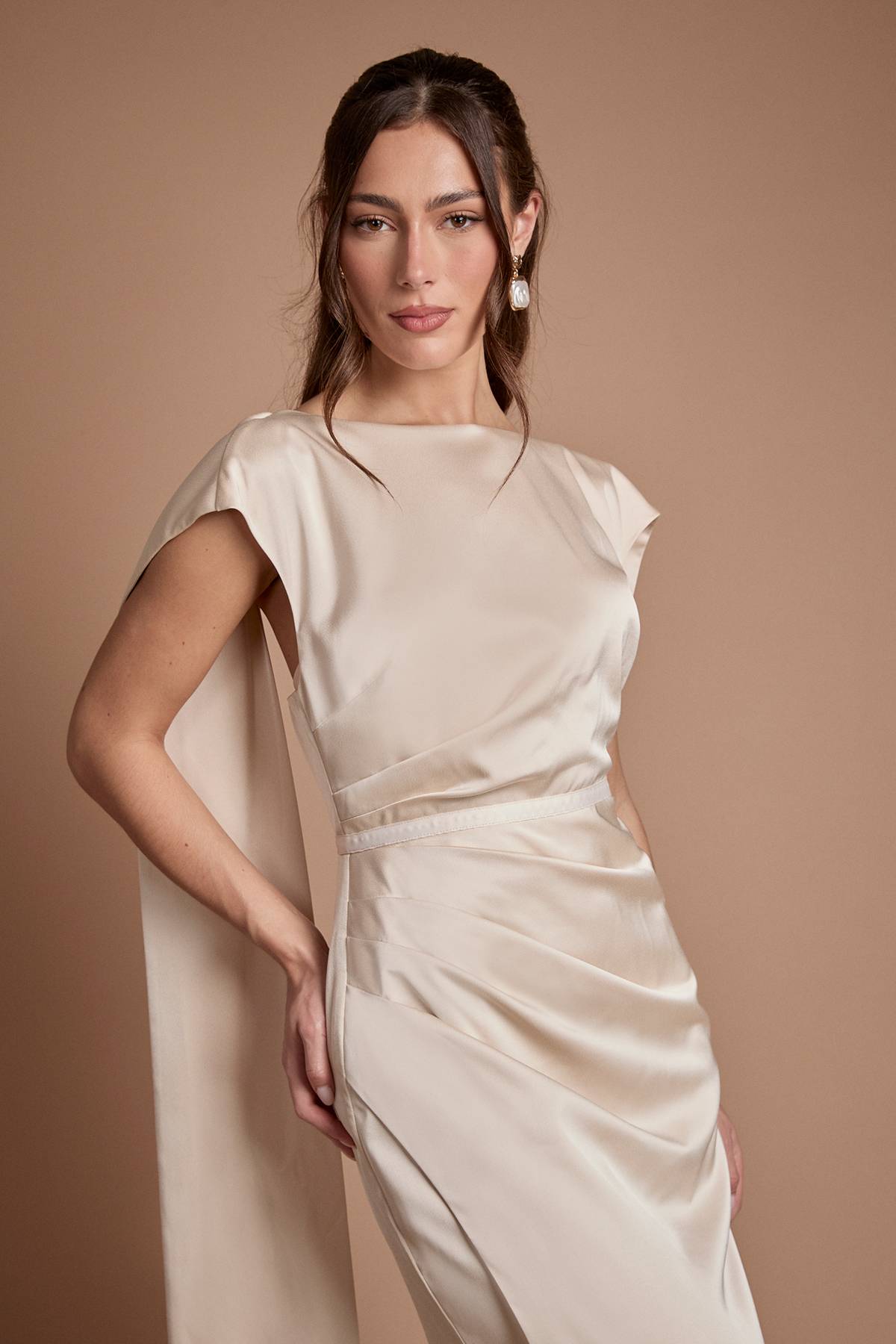 Coast Robe De Demoiselle D'honneur Longue En Satin Drapé Avec Nœud Dans Le Dos