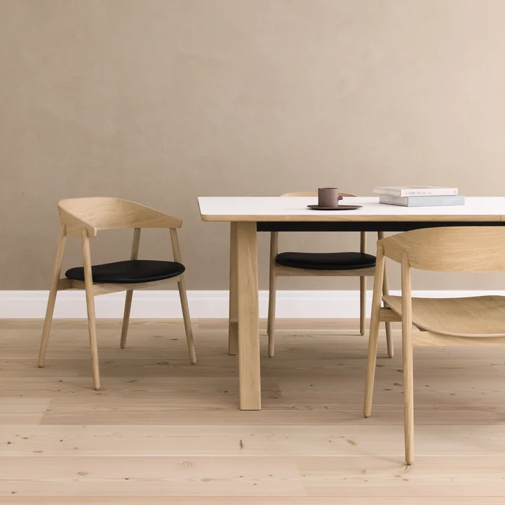 Andersen Furniture - T11 Esstisch, 220 x 95 cm, kristallweiss / Eiche weiss pigmentiert
