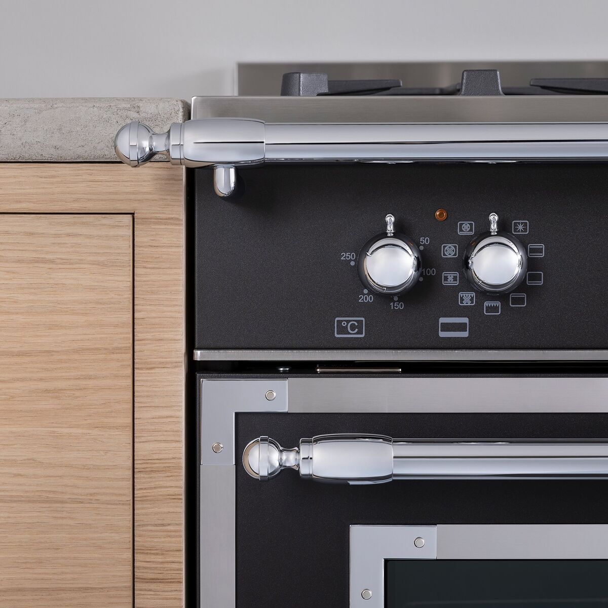 HER96L1ENET Heritage Gasskomfyr med ovn 90 cm, Matt Svart