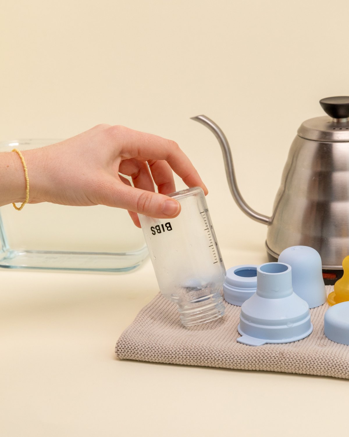 BIBS Tåteflaske i Glass med silikonbunn | Komplett Sett – 120ml