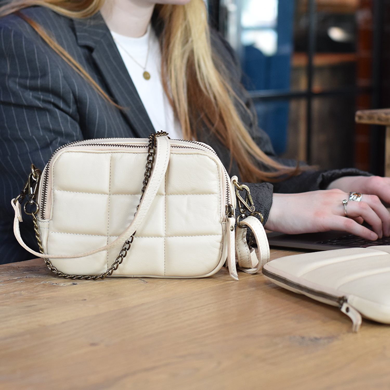 DIMAGINI Isla Padded Camerabag off white