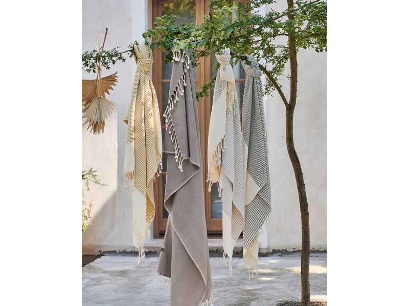 Urbanara Strandtuch Bolu 95 x 180 cm, Hellgrau / Naturweiss Badetuch
