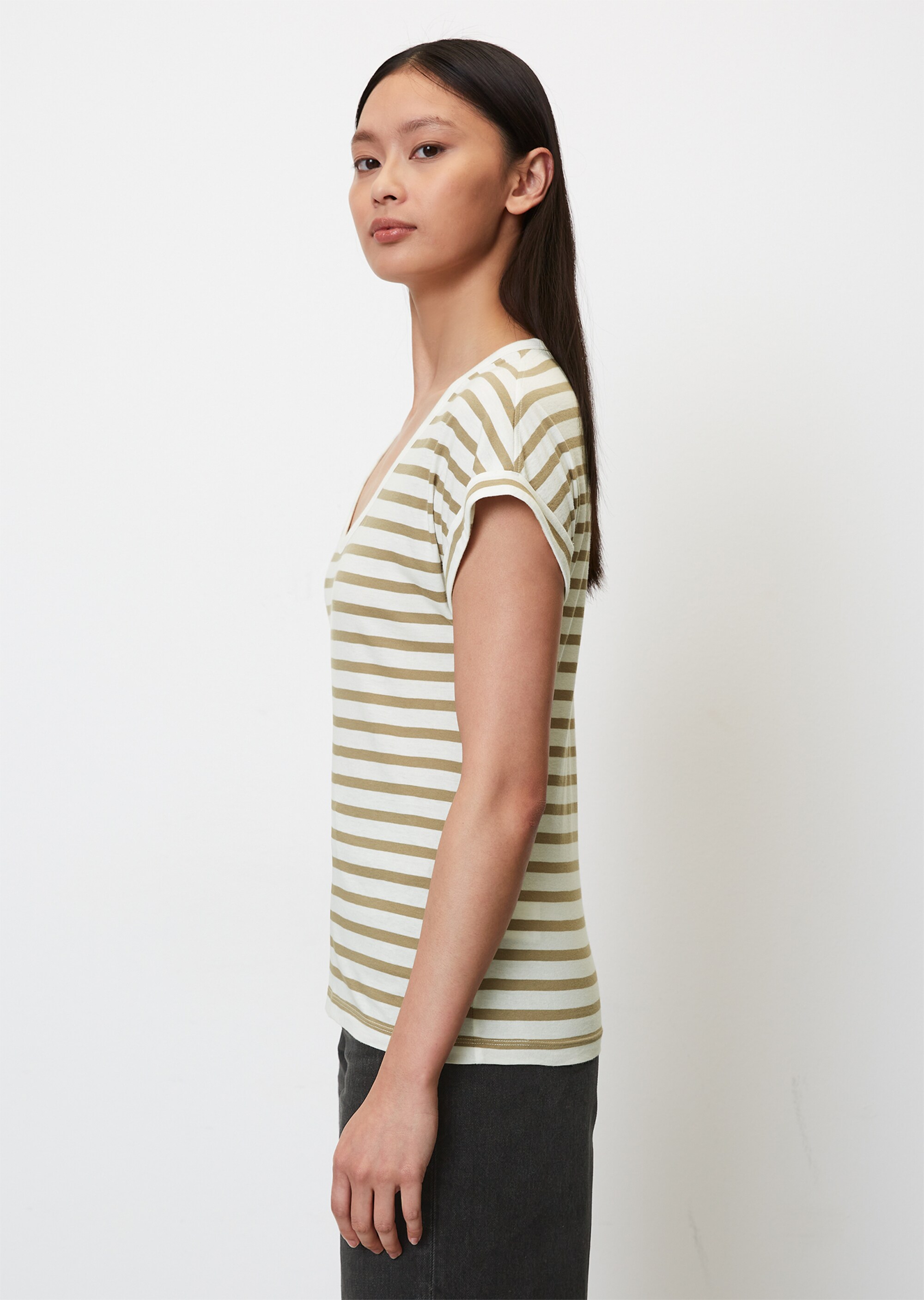 Streifen-T-Shirt mit angeschnittenen Ärmeln aus leichtem Single Jersey