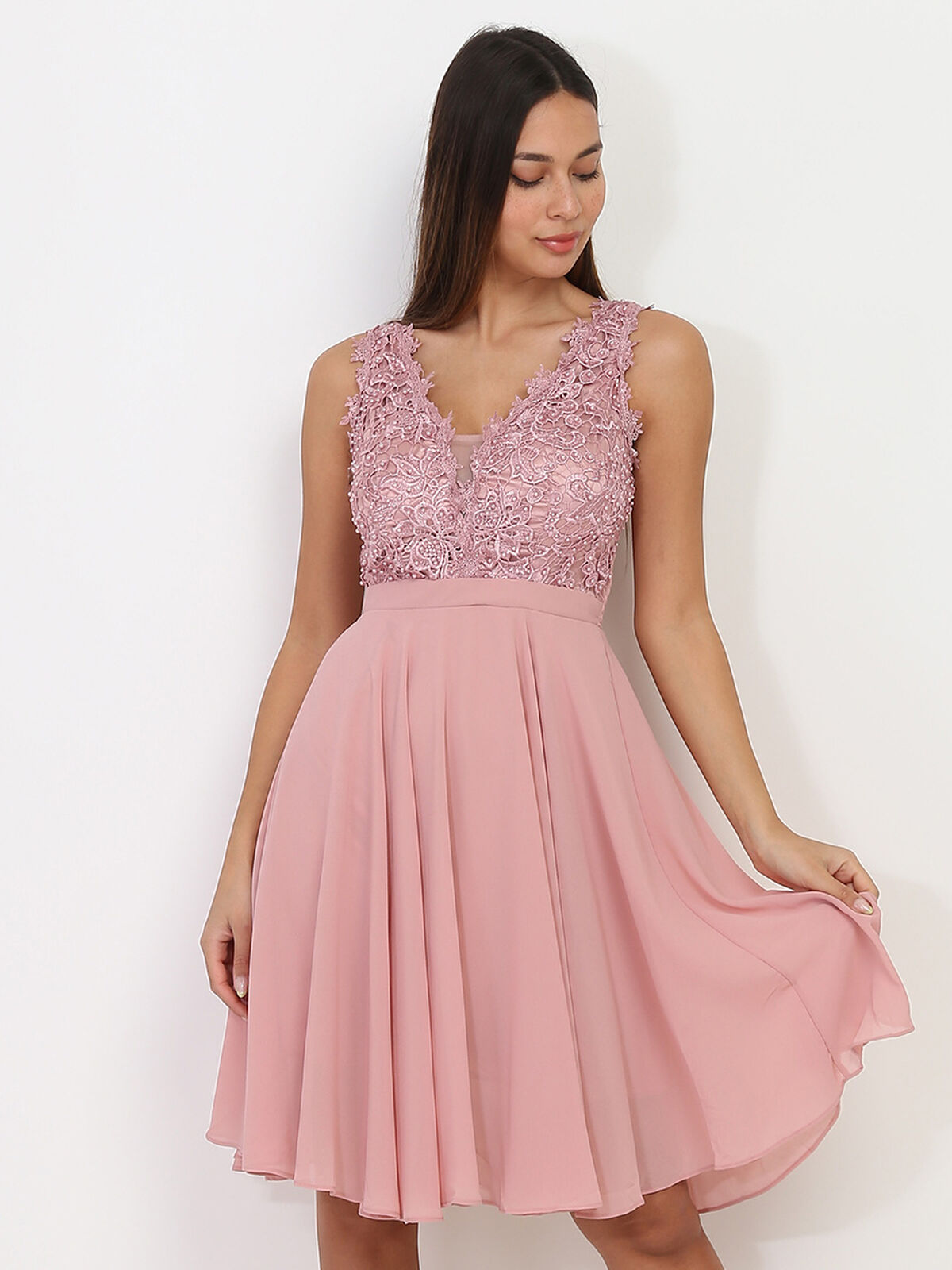 Robe patineuse à broderie et perles- Vieux rose