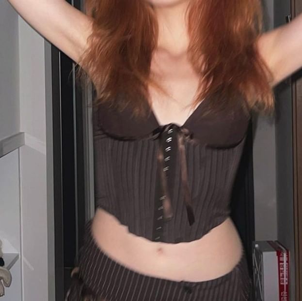 Trisica - Gestreepte crop top met bustier / Hoge taille geplooide mini A-lijn rok