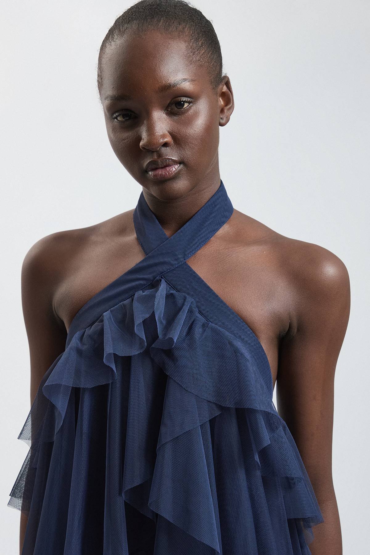 KarenMillen Robe Longue En Tulle Superposé Avec Encolure Américaine