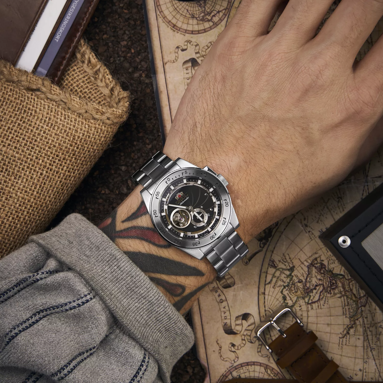 Orient Revival Retro Future Camera Automatic RA-AR0201B