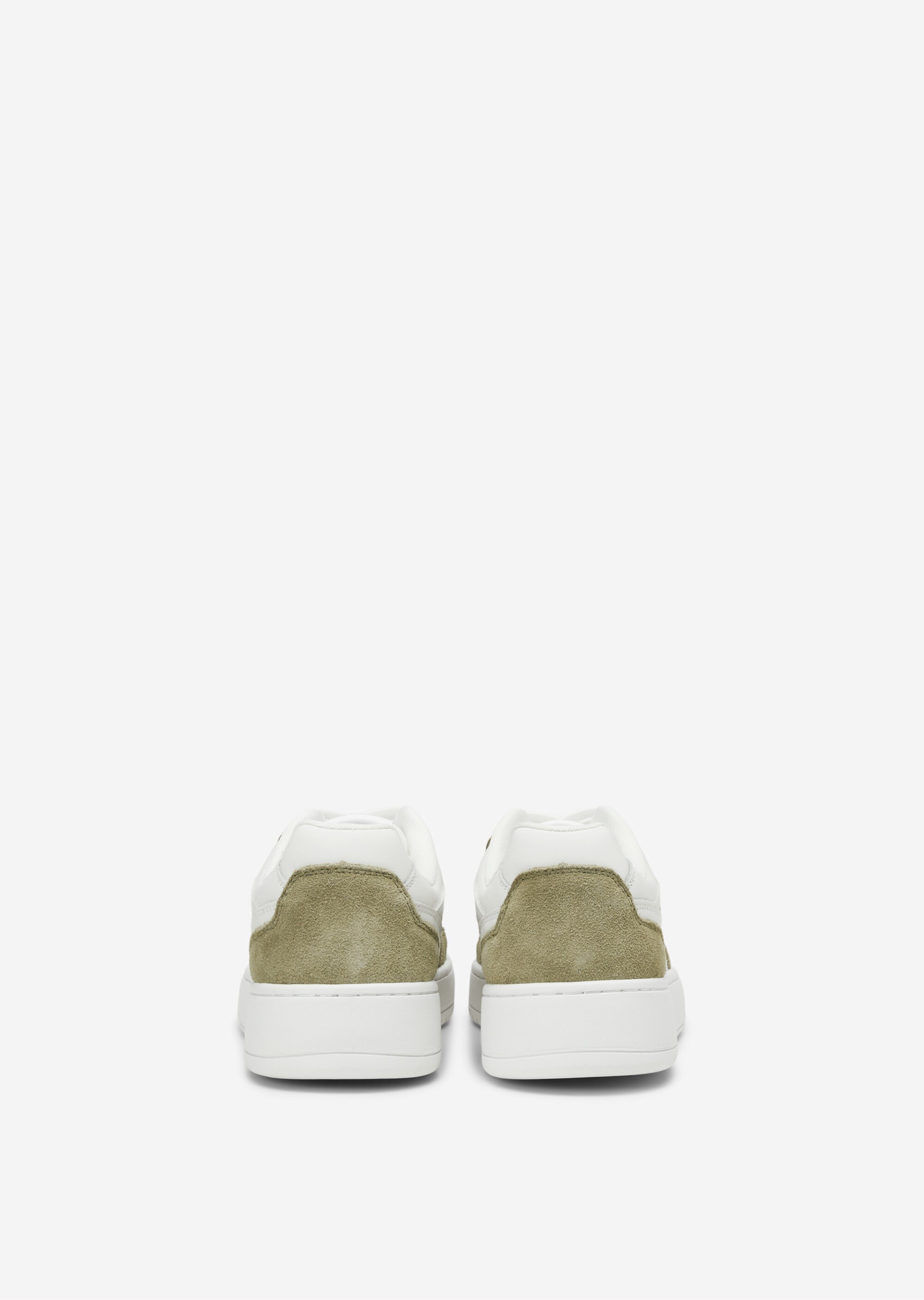 Sneaker aus Rindleder-Mix