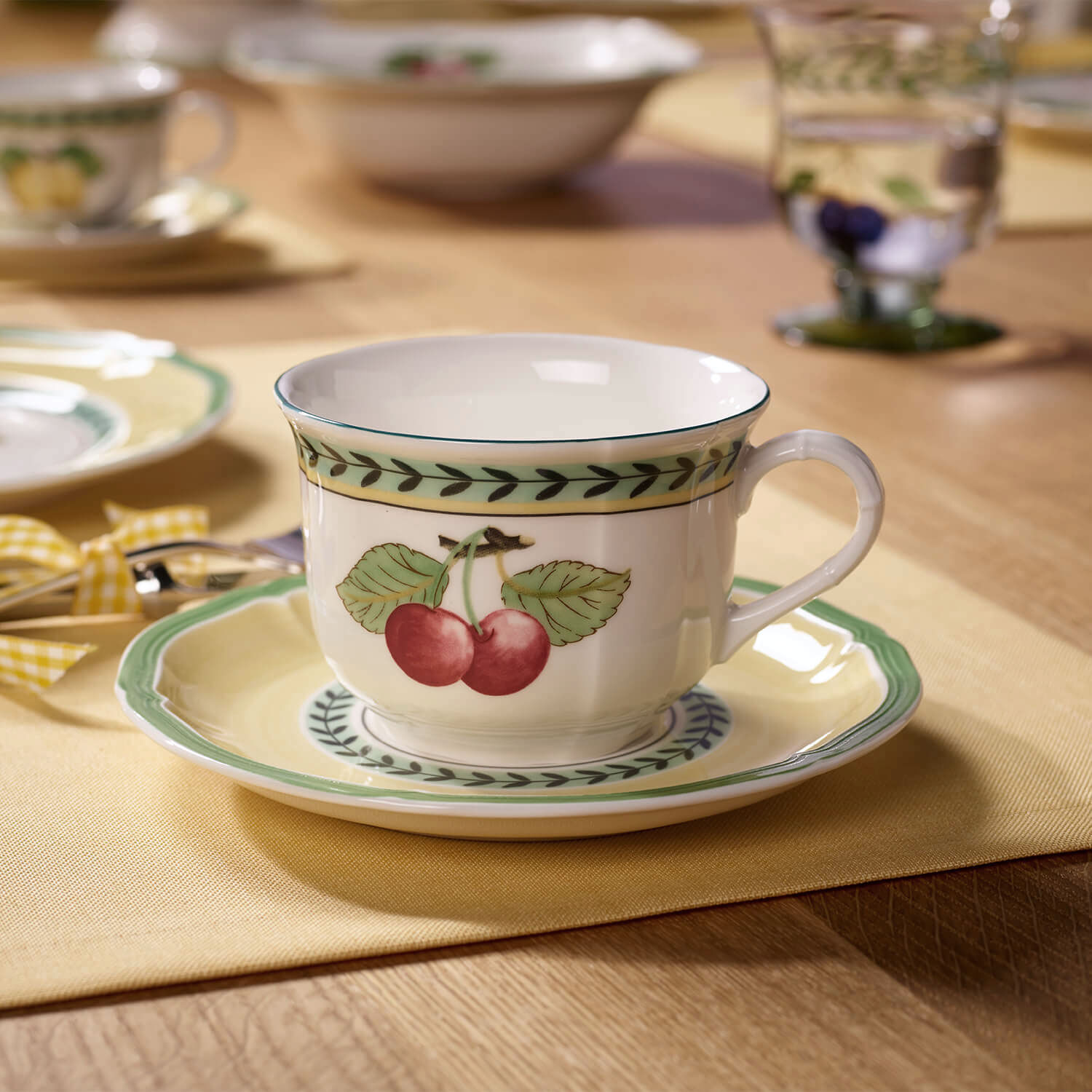 French Garden Soup cup saucer Multi-colored, 6.7'', Premium Porcelain