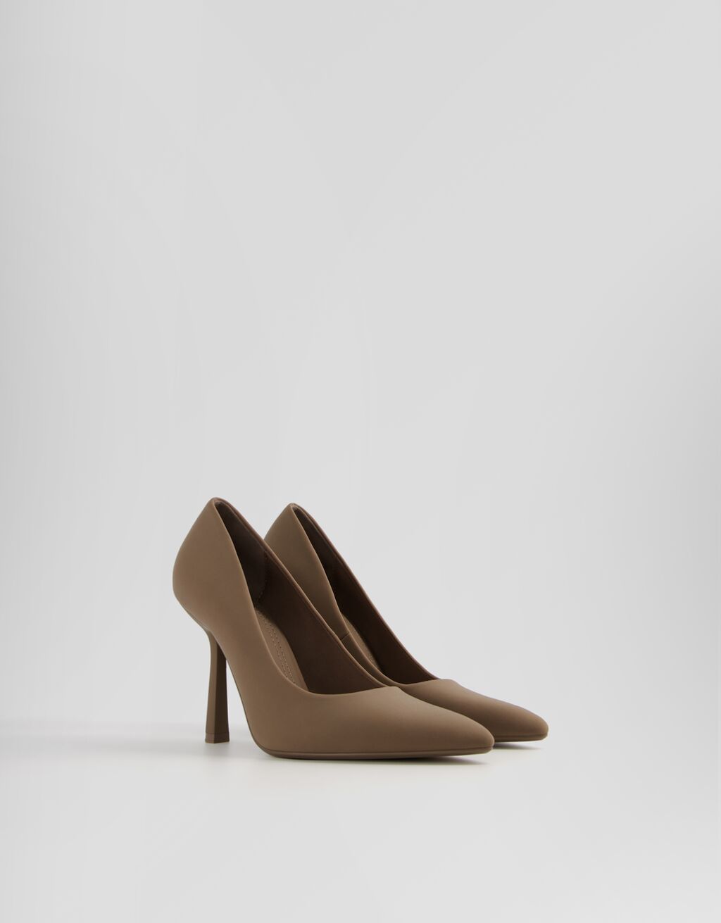 Sapatos de salto alto
