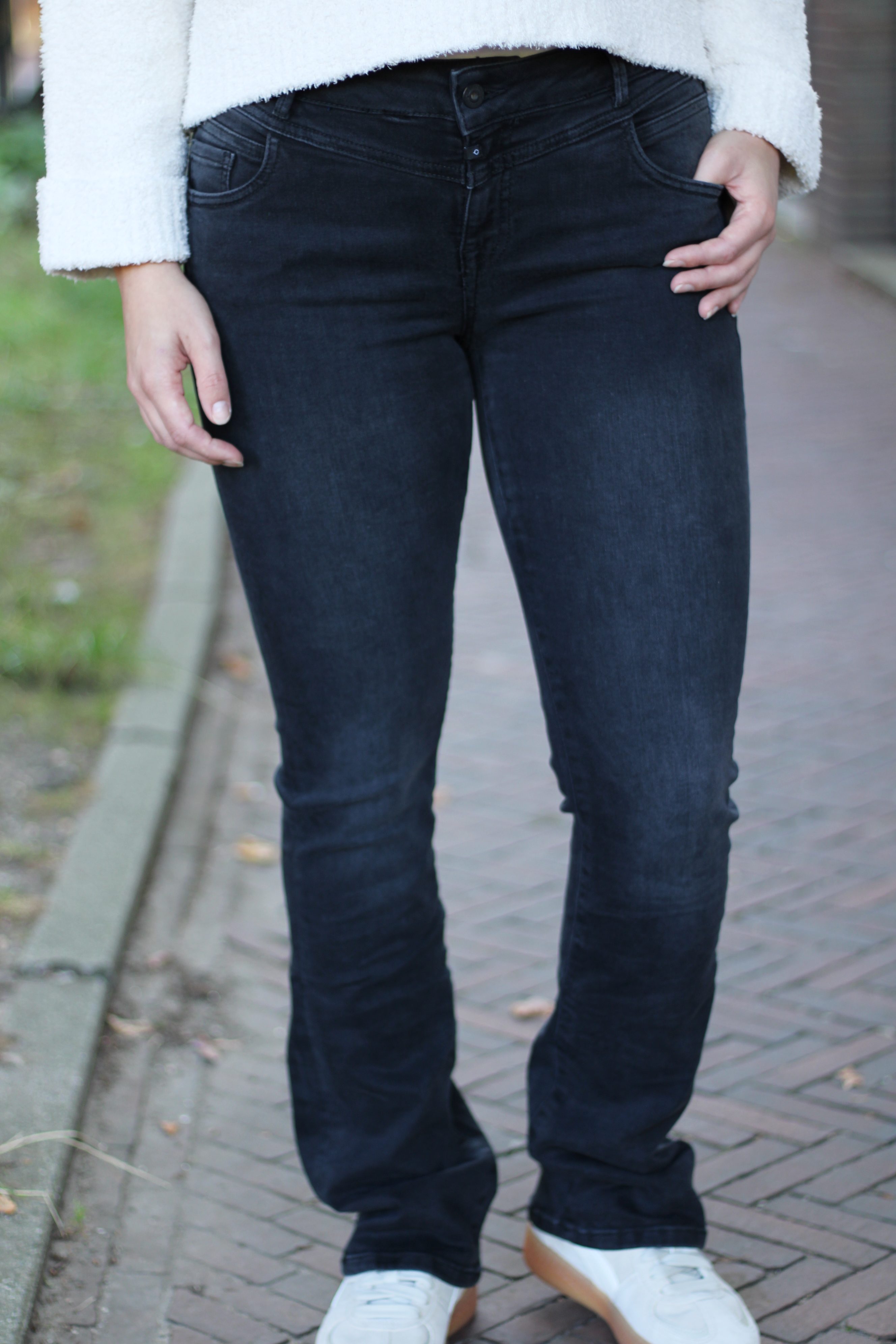 COJ Denim - Judith Mid Waist Jeans - Black Vintage