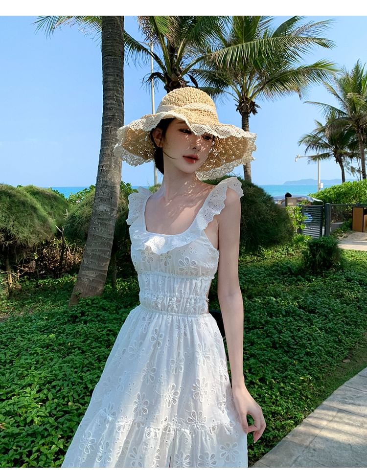 Juuri - Mouwloze maxi-jurk met geborduurde bloemen