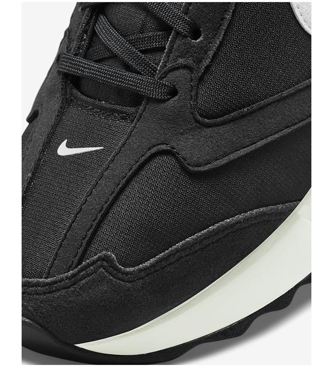 Nike Women Air Max Dawn Sneakers