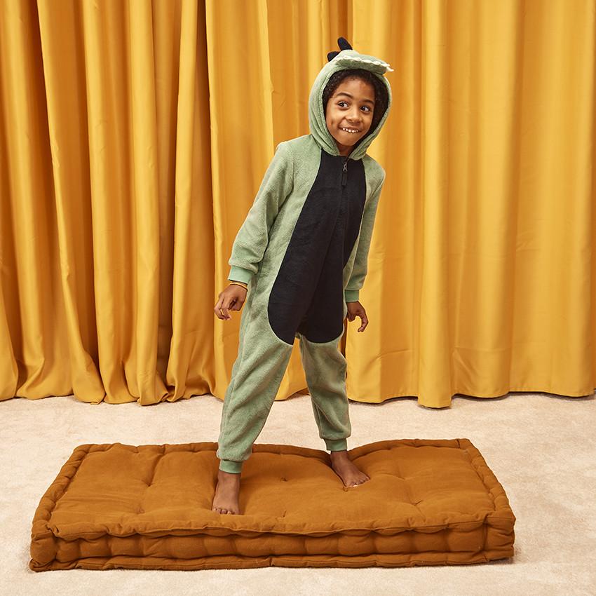 Surpyjama ludique crocodile en sherpa pour garçon