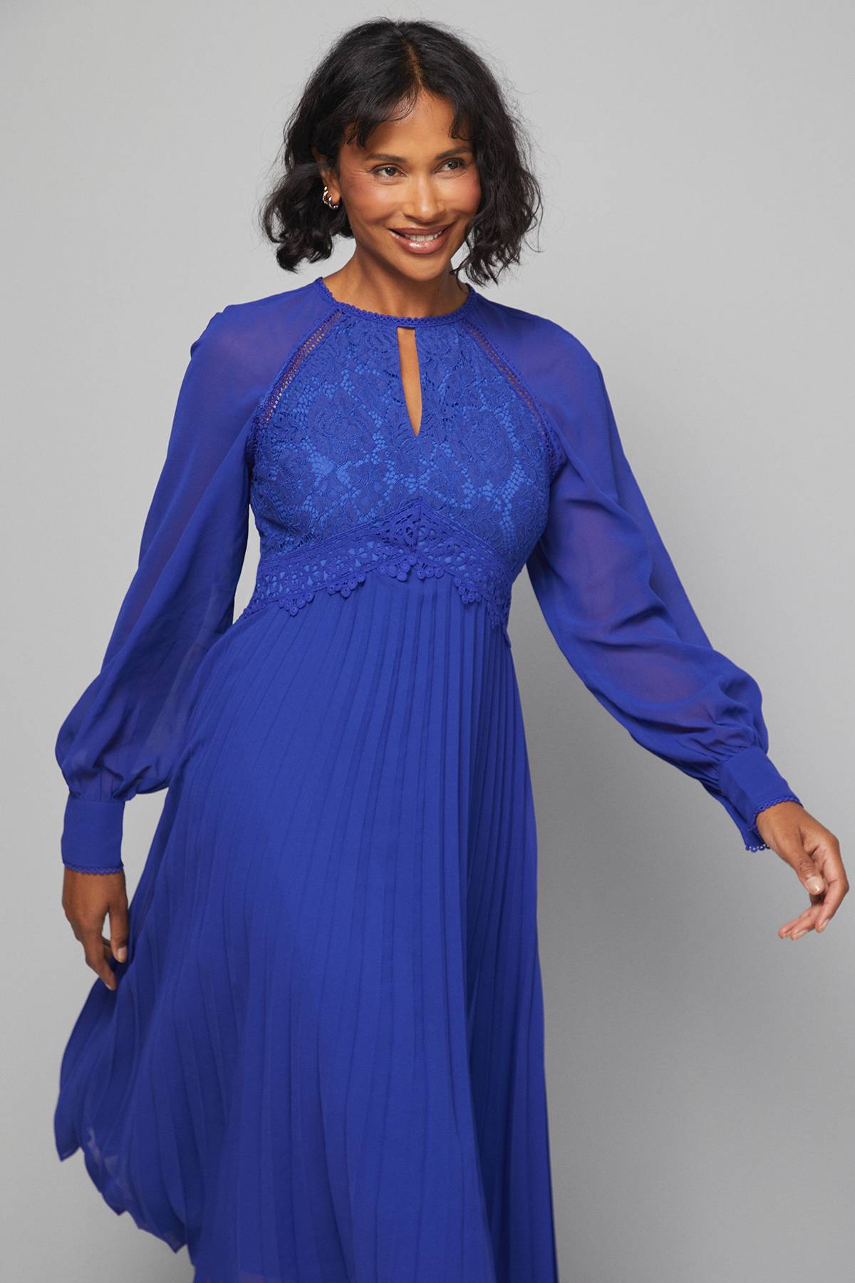 Wallis Robe Midi Plissée à Insertion Dentelle de Cérémonie