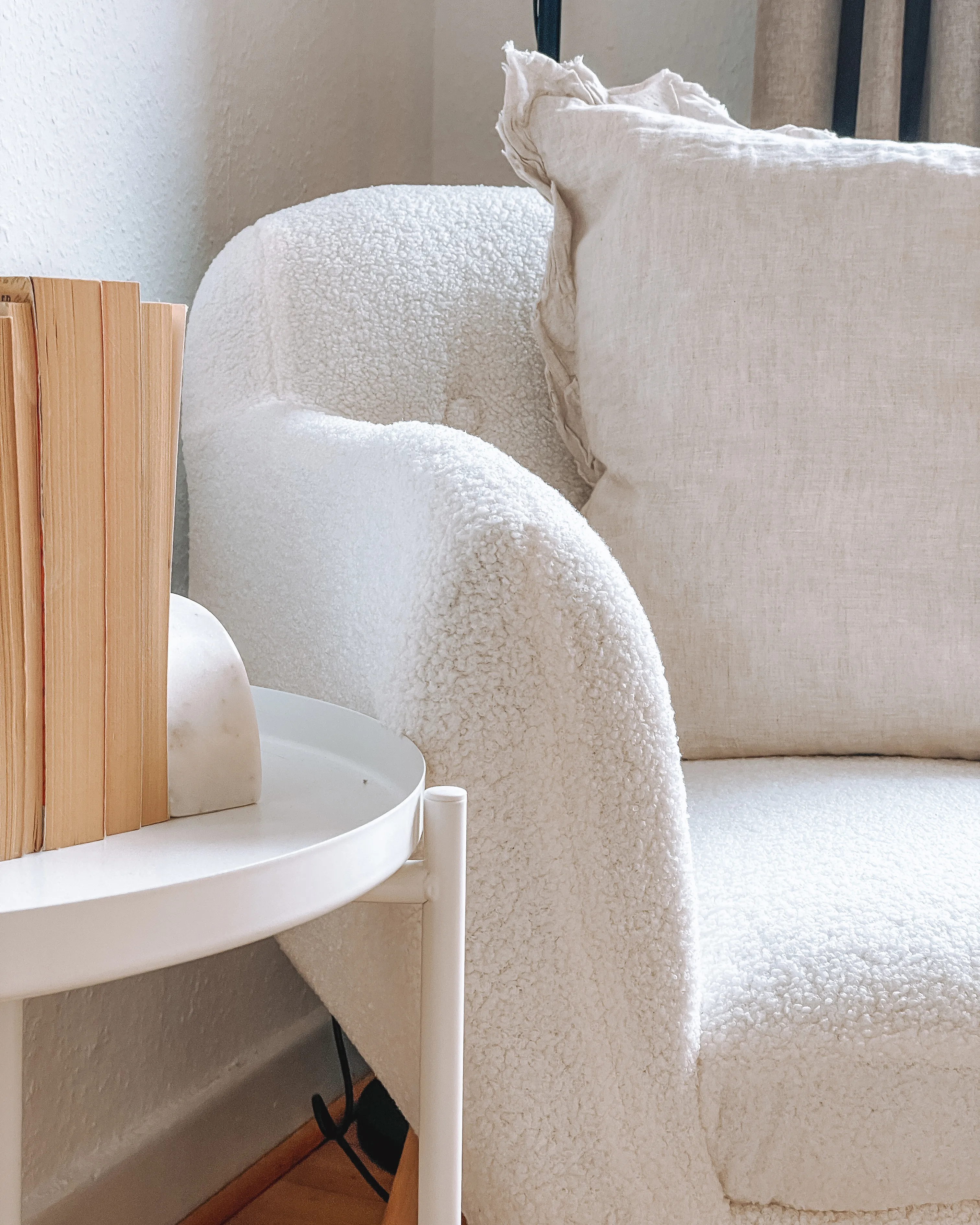 Fauteuil MELBY Bouclé Wit