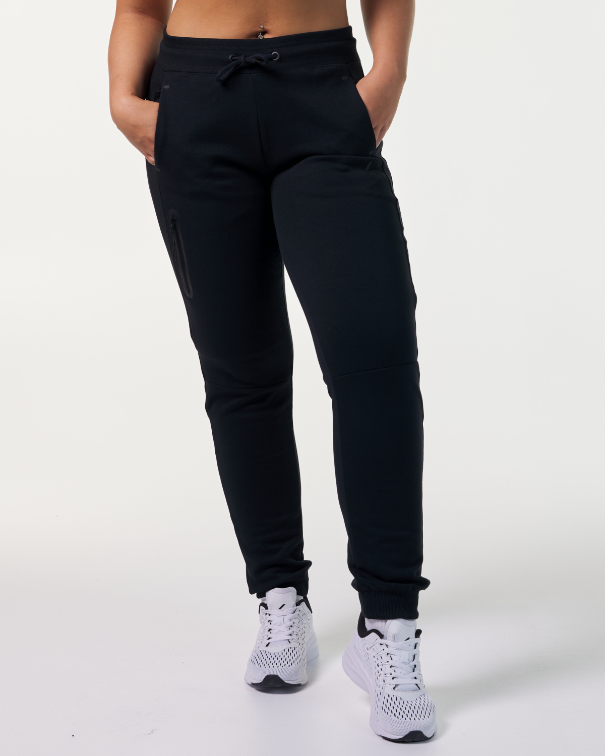 LEVITY Break Tech Pants Black