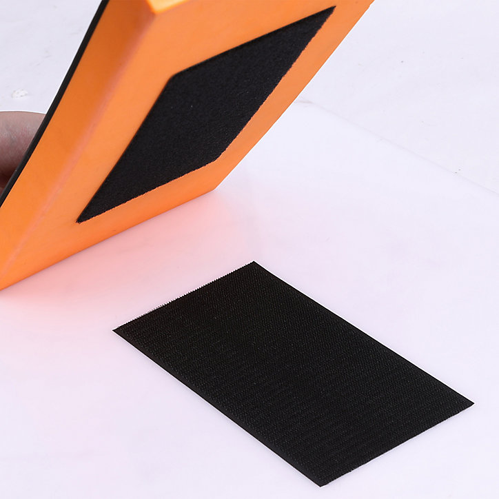 Bande auto-aggrippante noire Diall 20 cm x 10 mm