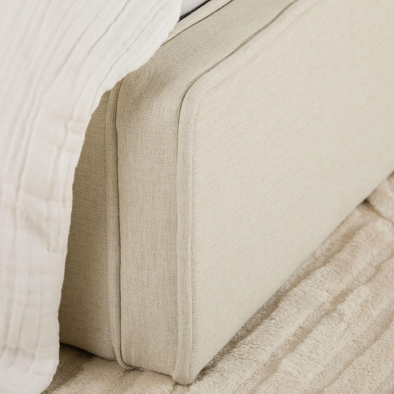 IDIMEX Polsterbett MARINI Einzelbett 90x200 cm in cremeweiß - Bett gepolstert mit Lattenrost, modernes Design & stabiles Holzgestell mit Kunststofffüßen