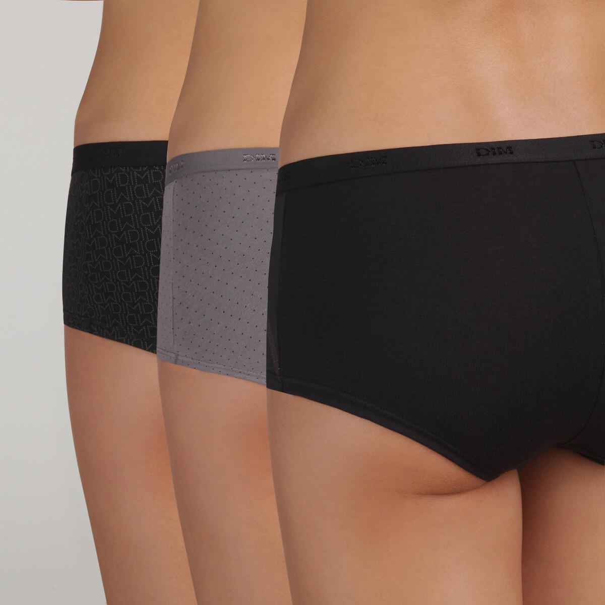 DIM<br>Conjunto de 3 calças de cintura baixa com bolsos pequenos em algodão elástico
