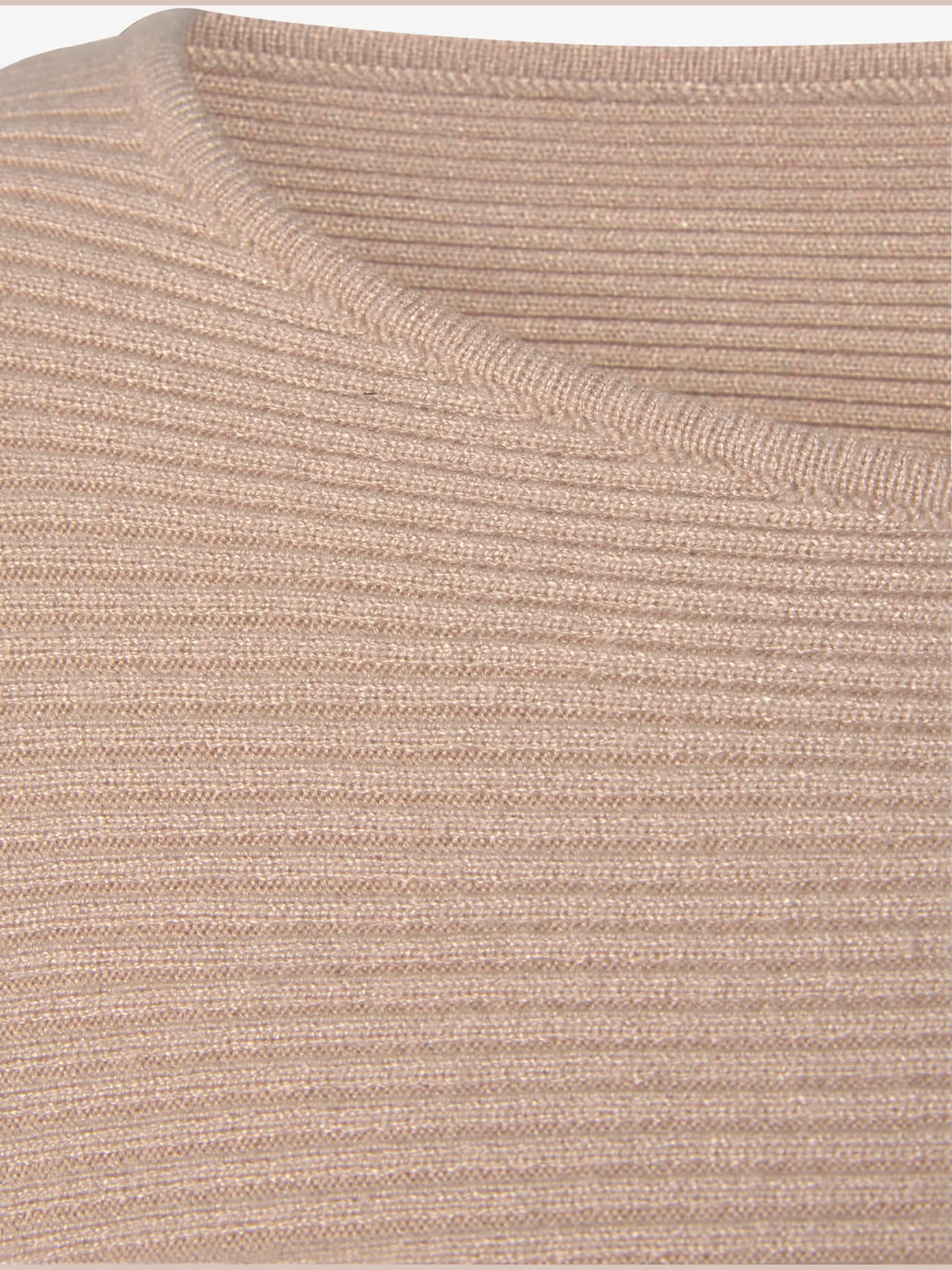 Pull en tricot large encolure