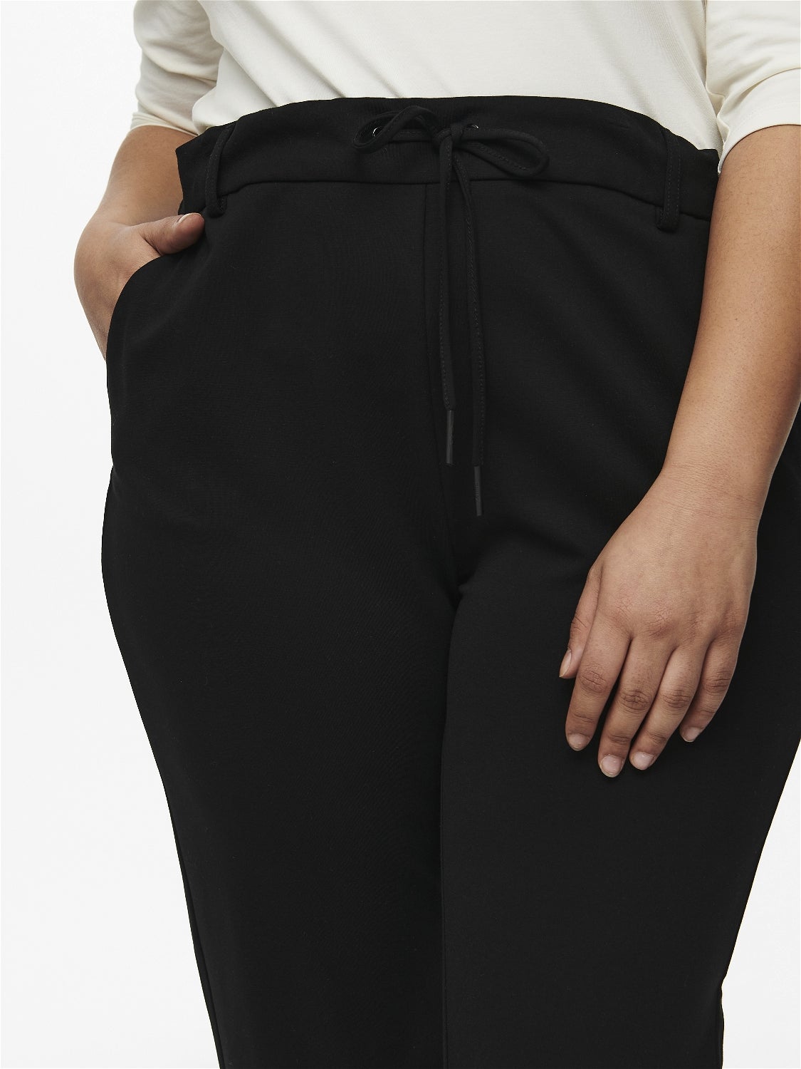 CARGOLDTRASH Mittlere Taille Normal geschnitten Hose Black
