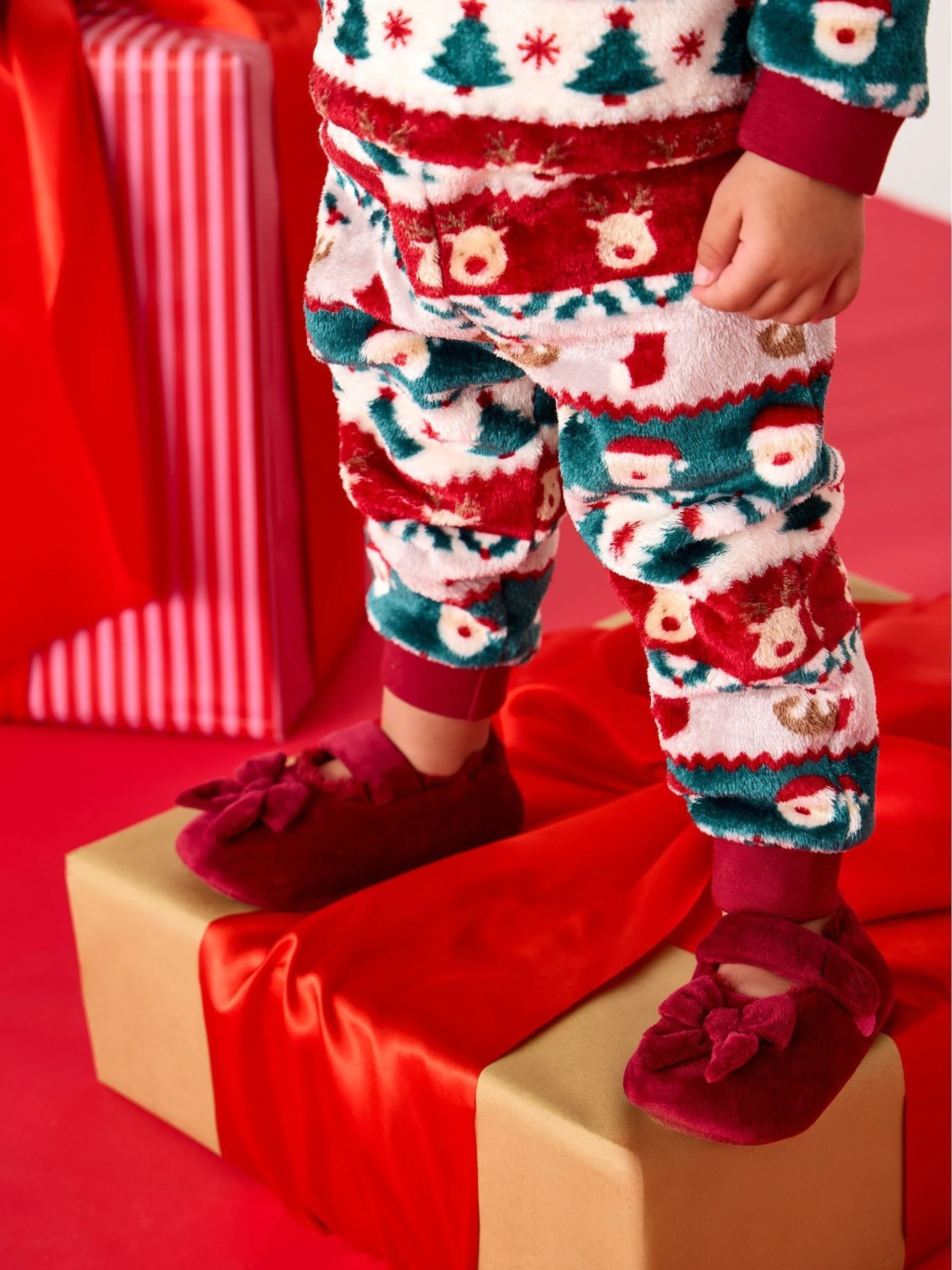 JoJo Maman Bébé Christmas Fairisle Print Fleece Pyjamas